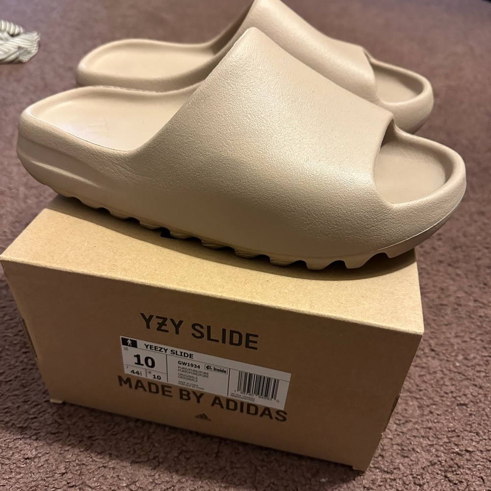 Yeezy adidas slides men’s size 10